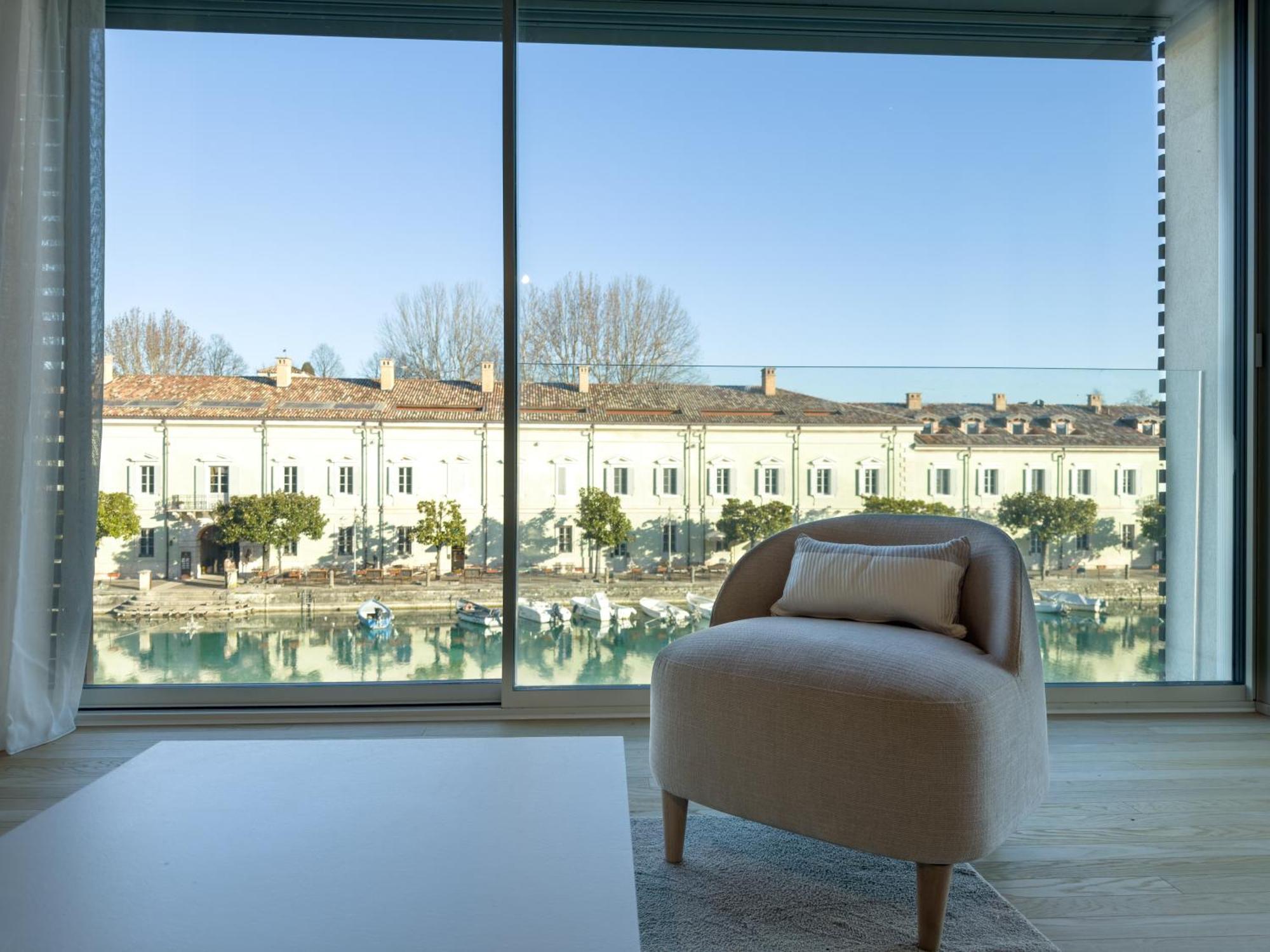 Palazzo Cordigero - Apartments Пескьера-дель-Гарда Экстерьер фото