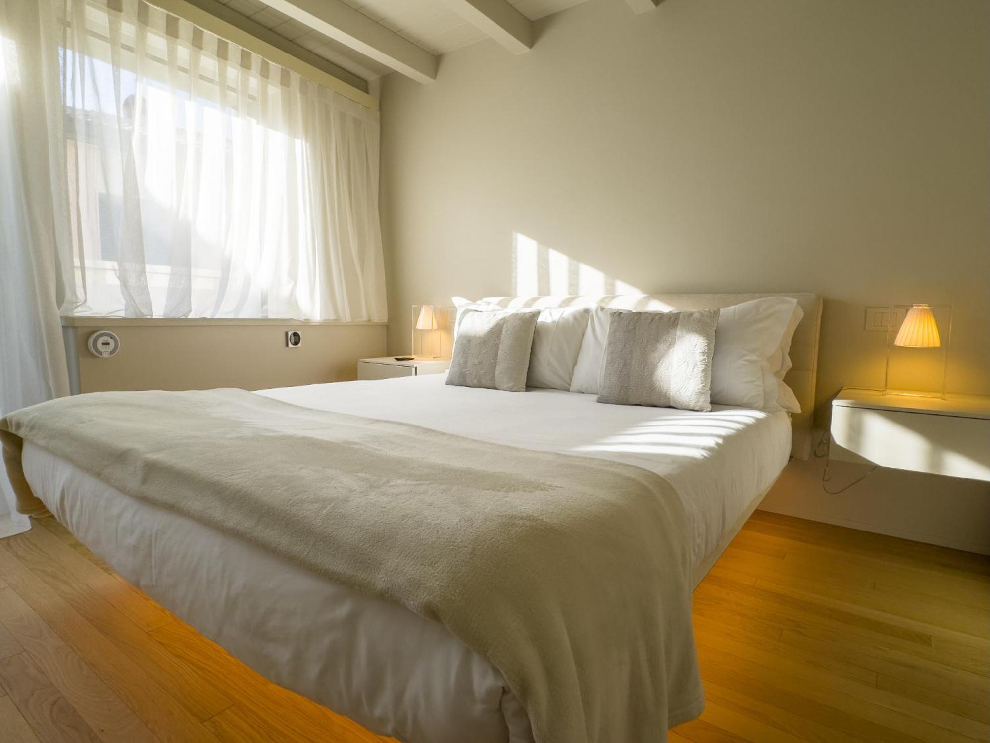 Palazzo Cordigero - Apartments Пескьера-дель-Гарда Экстерьер фото