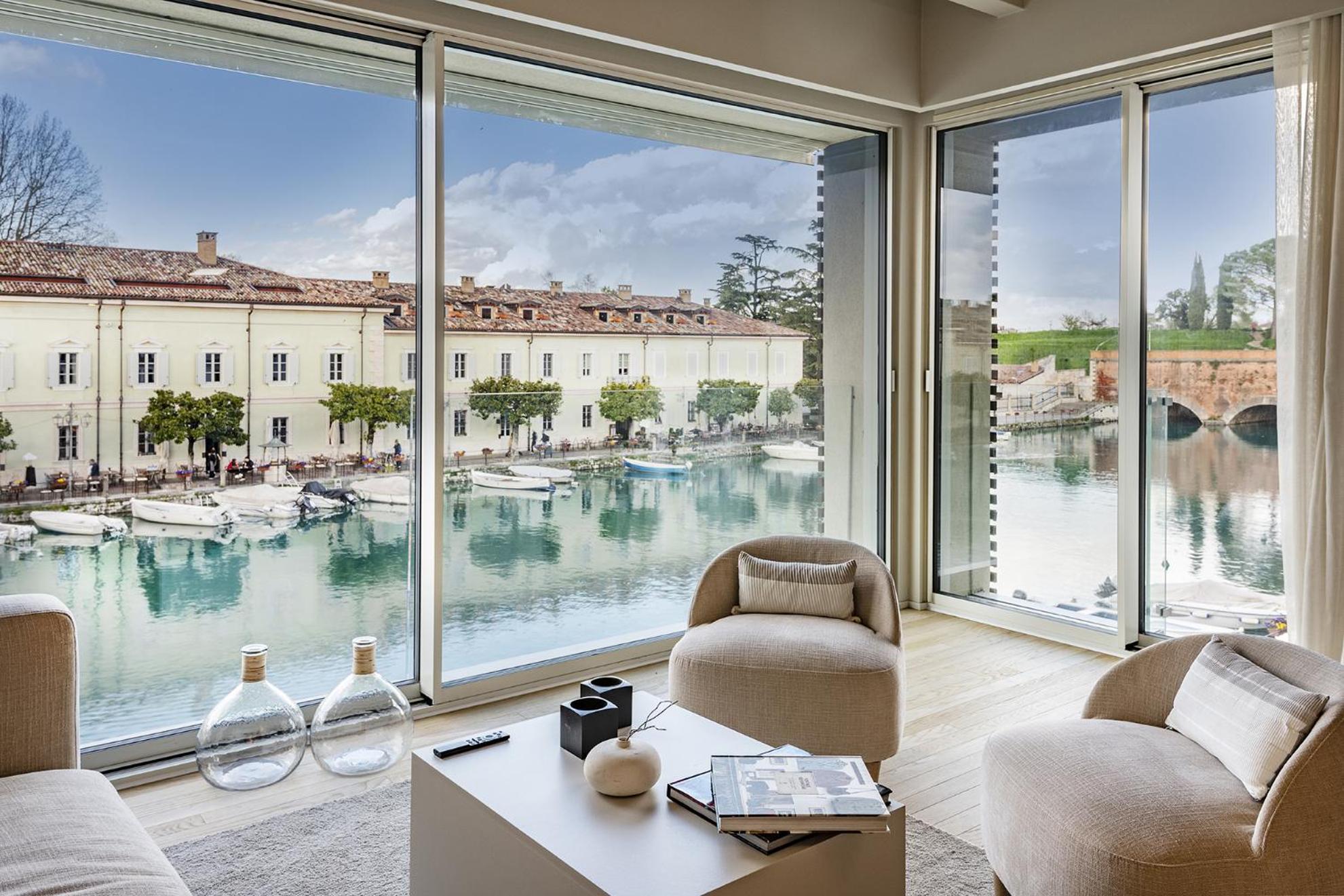 Palazzo Cordigero - Apartments Пескьера-дель-Гарда Экстерьер фото