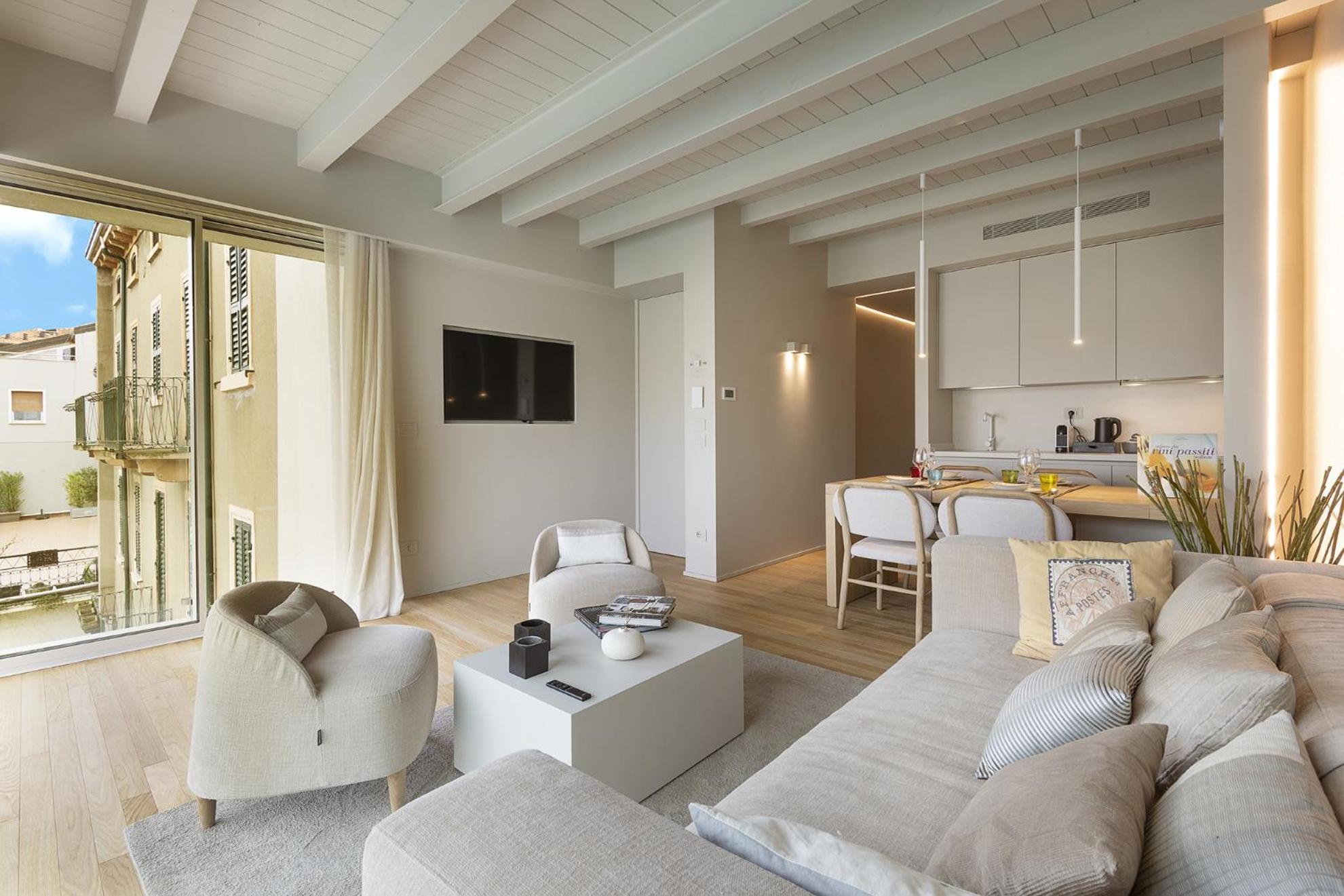 Palazzo Cordigero - Apartments Пескьера-дель-Гарда Экстерьер фото