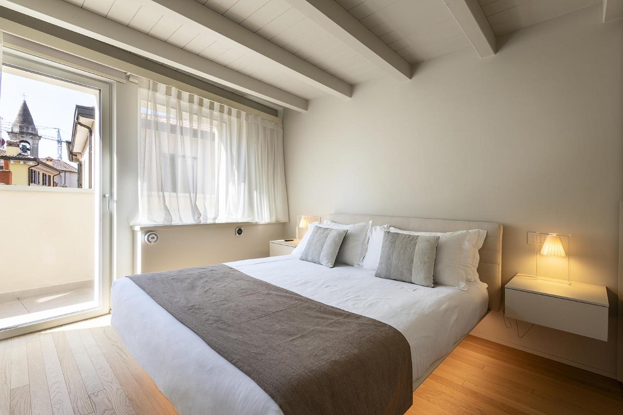 Palazzo Cordigero - Apartments Пескьера-дель-Гарда Экстерьер фото